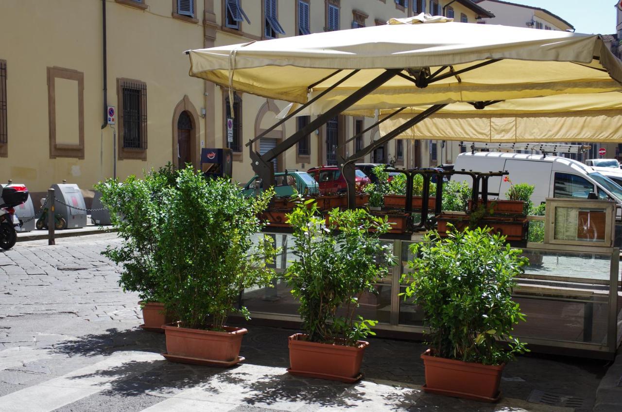 Appartamento Centro Citta Quartiere Oltrarno Con Una Camera Da Letto Florence Ngoại thất bức ảnh